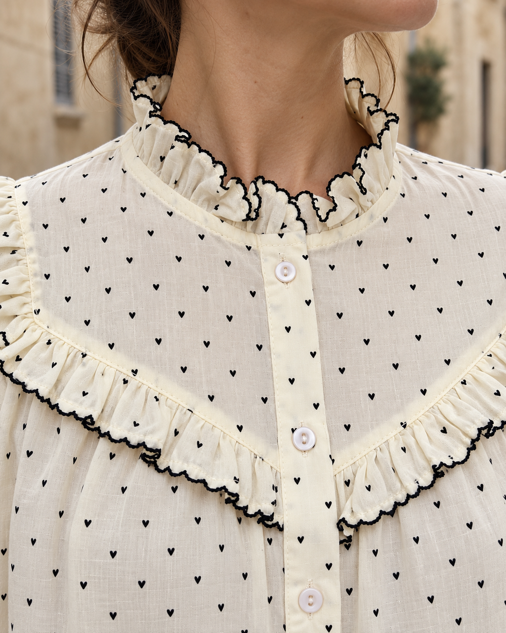 Chemise Mikael – Blanche et motifs délicats