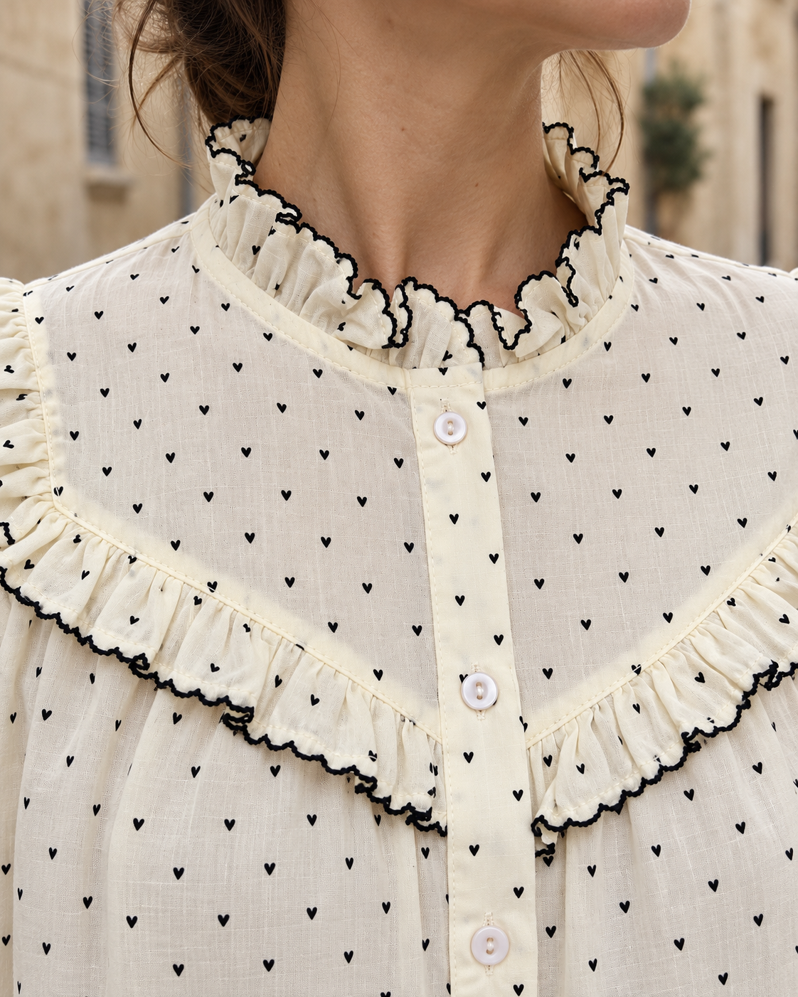 Chemise Mikael – Blanche et motifs délicats