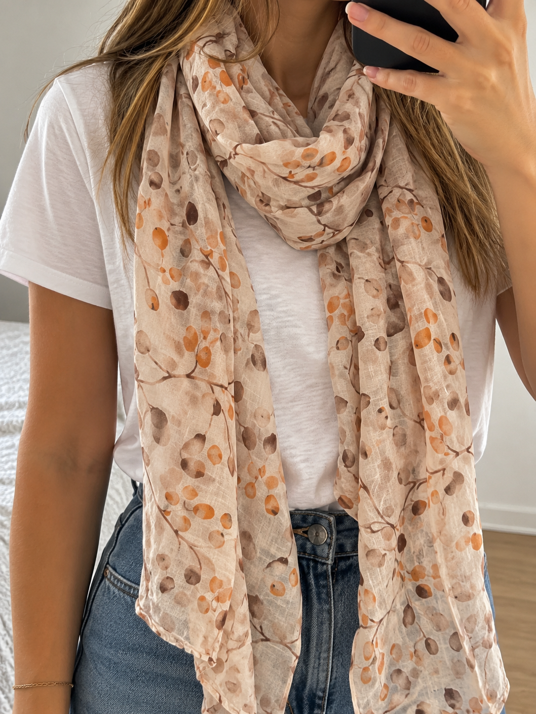 Écharpe beige femme imprimé feuilles – Atelier Alice