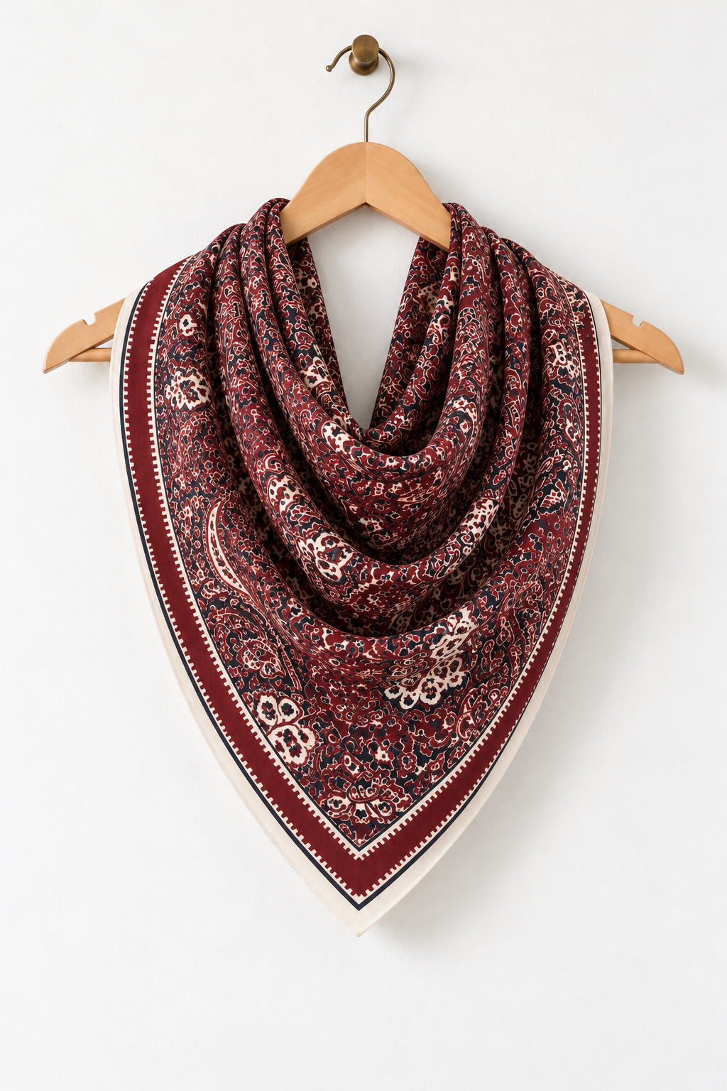 Foulard Paisley – Bordeaux esprit bandana